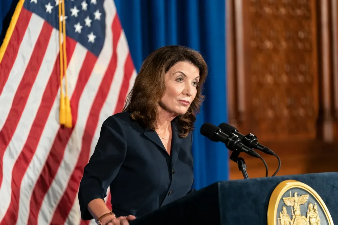 New York, yapay zeka kaynaklı felaketleri önlemek için bir yasa tasarısı geçirdi