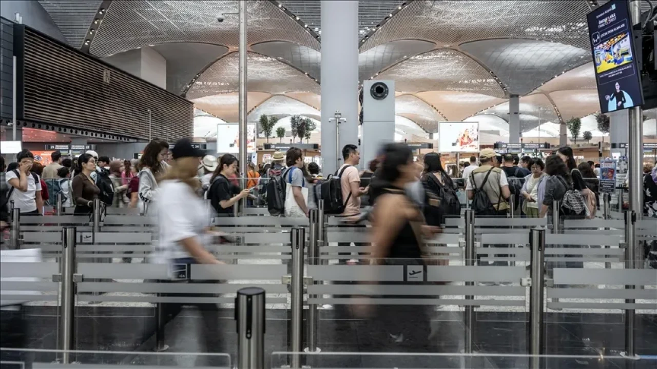 Mega Havalimanlarında Yolcu Patlaması: İstanbul Zirvede