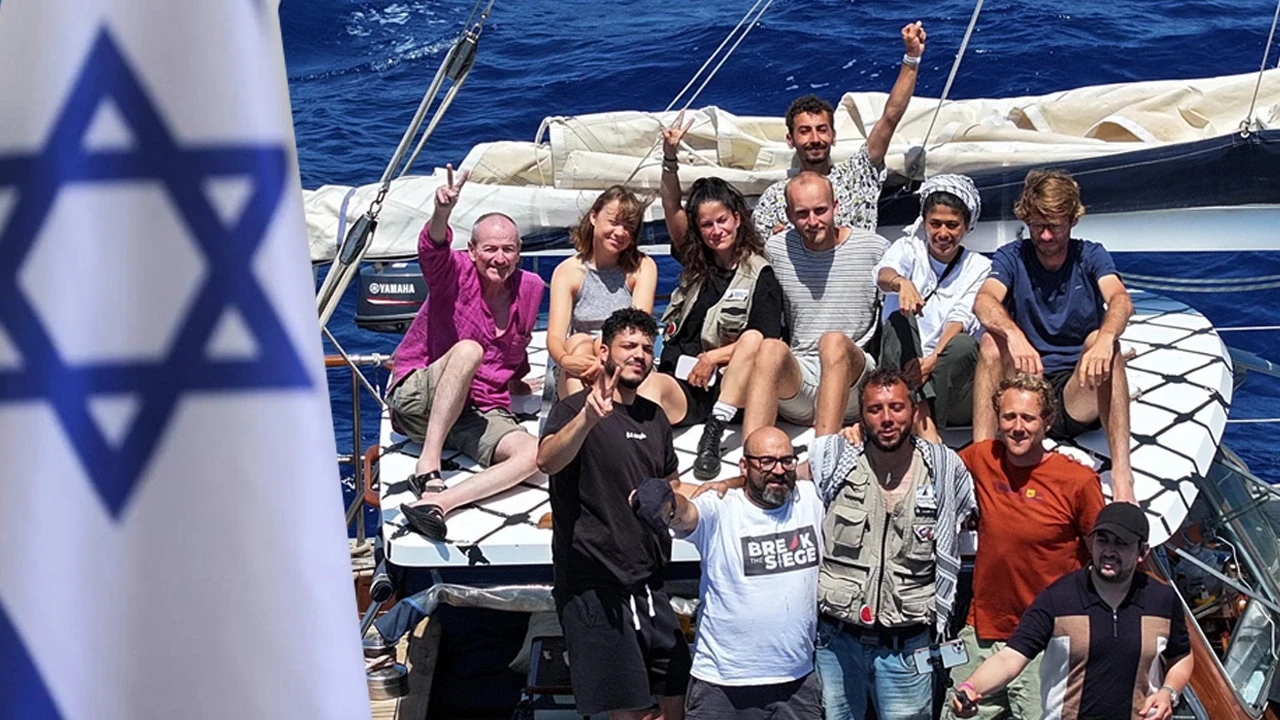 İsrail'den Sınır Dışı Edilen Aktivistlere Alaycı Mesaj: “Özçekim Yapmayı Unutmayın!”