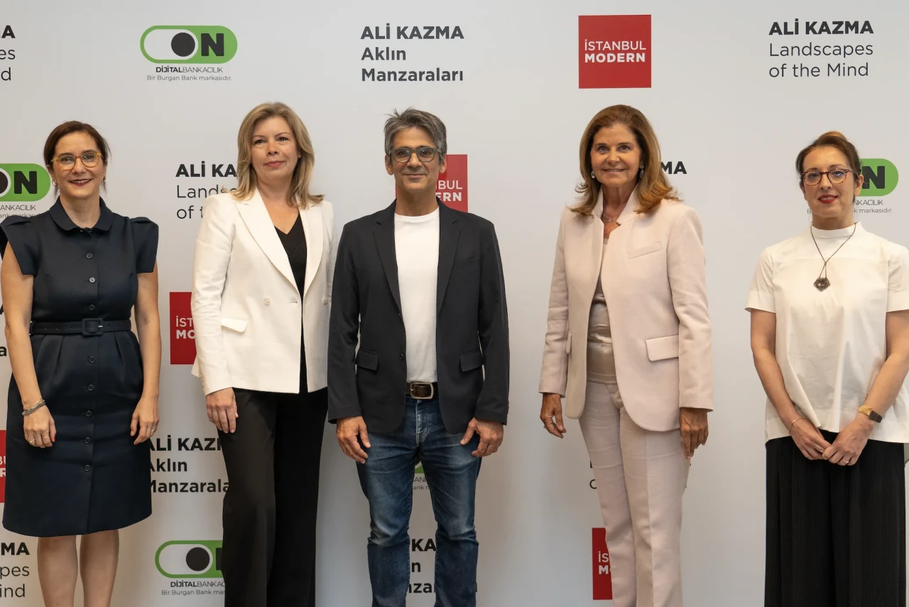 Ali Kazma’dan İstanbul’da Sanat Ziyafeti: “Aklın Manzaraları” Kapılarını Açtı