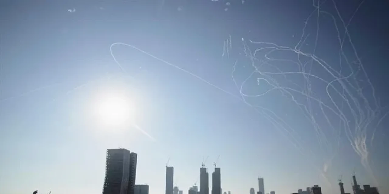 İran'dan sabah vakti İsrail’e yeni füze dalgası: Tel Aviv şoka girdi