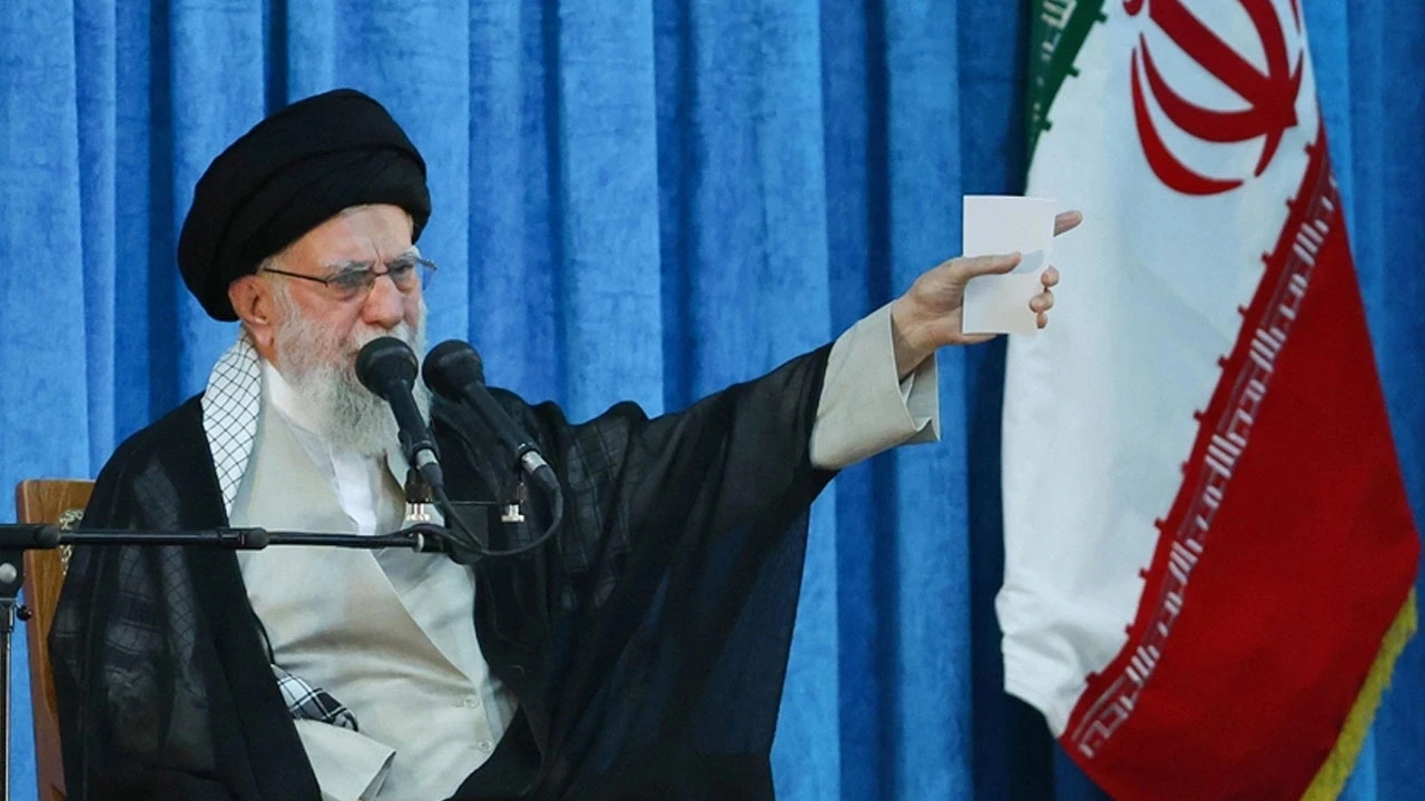 İran’dan Trump’a Şok Yanıt: “Aşağılık Tehditlerinizi Tanımıyoruz!”