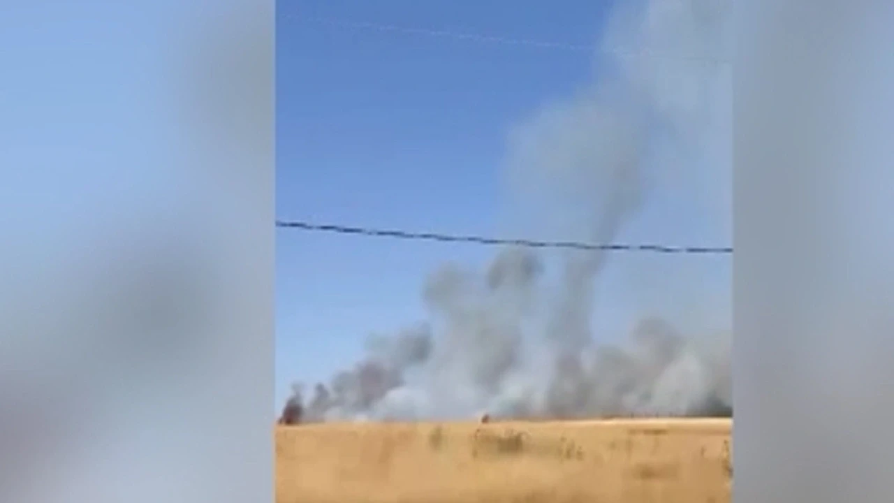 Silivri’de Tarlada Başlayan Yangın Kâbusa Dönüşüyordu: 3 Ev Hasar Gördü!