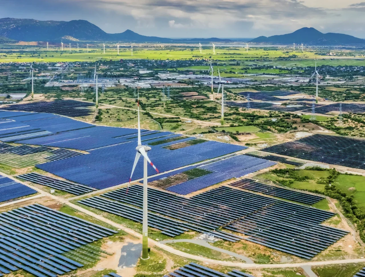 YEO Teknoloji’den 450 MWp’lik Enerji Atağı: Vodafone, SPIC ve Scatec ile Küresel İş Birliği!