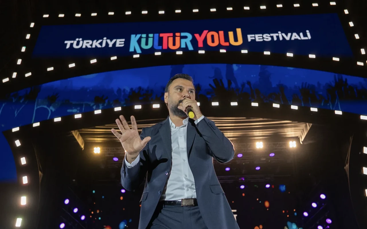 Kültür Yolu Festivali Şanlıurfa’da zirve yaptı: Alişan sahneyi salladı!