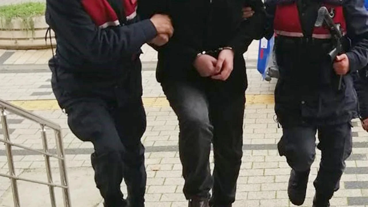 Kastamonu’da aranan hükümlüye polis operasyonu: Uyuşturucudan 8 yıl hapis