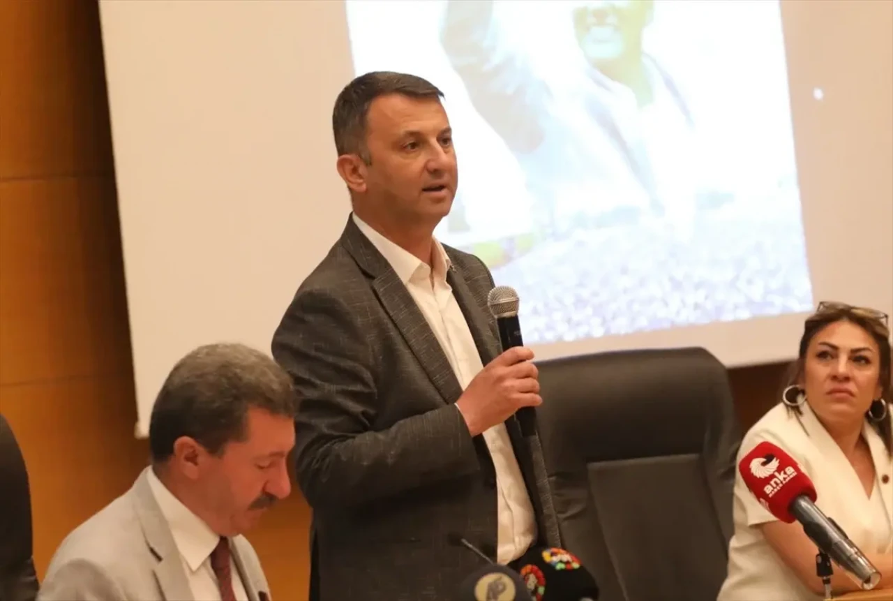 Ekrem Kayserili Kimdir? Akhisar’ın Yeni Belediye Başkanı Hakkında Her Şey