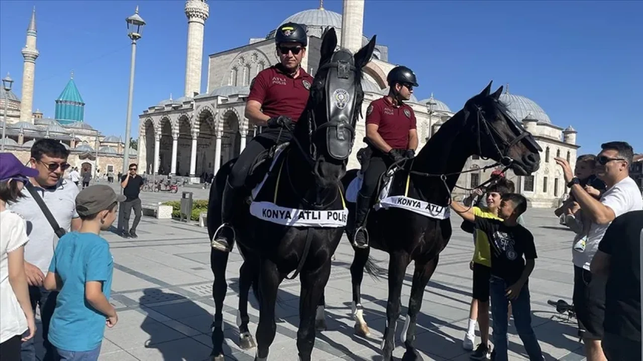 Konya'da Yeni Güvenlik Uygulaması: Atlı Polis Birliği Göreve Başladı