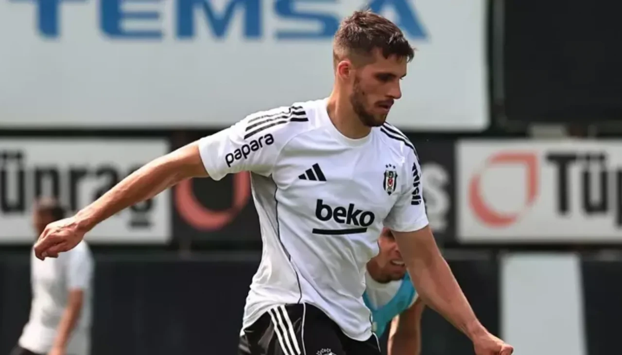 Beşiktaş’ta Jurasek heyecanı: İlk antrenmanını gerçekleştirdi!