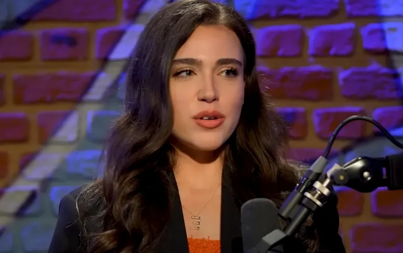 Ecem Dinçkal Kimdir, Aslen Nereli, Kaç Yaşında, Hangi Takımlı? Batshuayi Röportajıyla Gündem Olan Muhabirin Hayatı ve Kariyeri