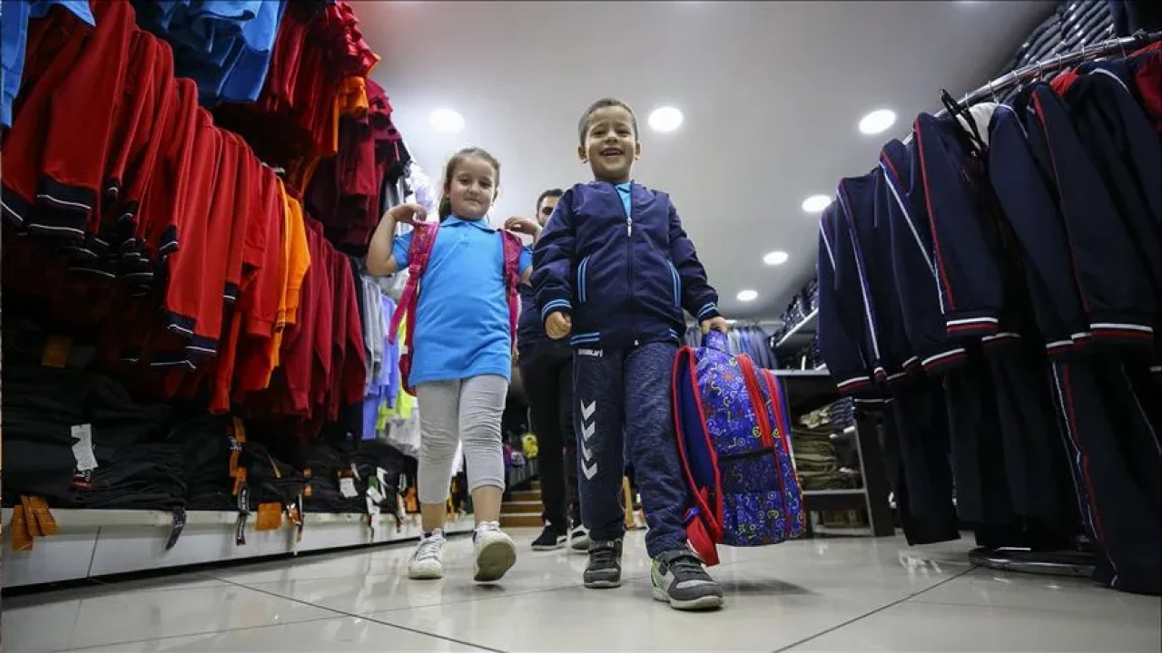 Okullarda forma zorunlu mu oluyor? Serbest kıyafet uygulaması kalkıyor mu? MEB'den yeni dönem kararı