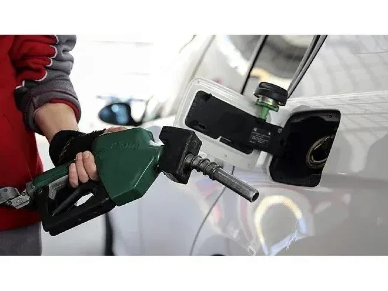 Araç sahiplerine kötü haber: Akaryakıt zamları devrede! İşte yeni benzin ve mazot fiyatı