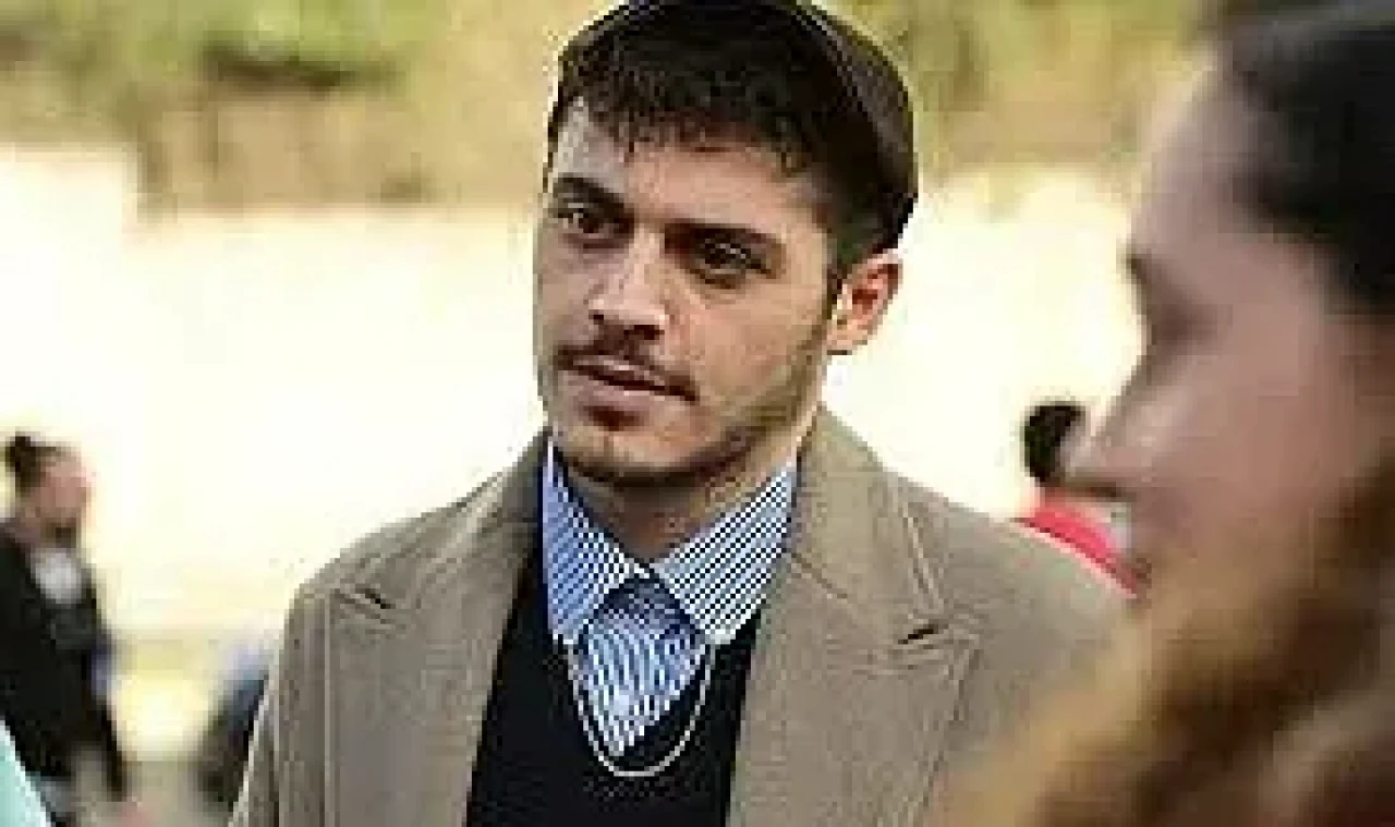 Kerem Alp Kabul Kimdir? Dünya Evine Giren Oyuncunun Hayatı Merak Konusu