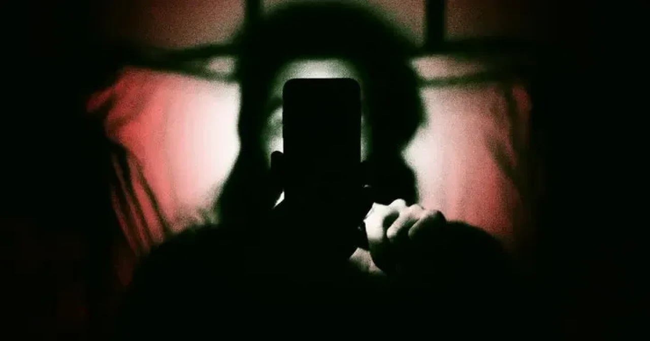 İnsanlar ChatGPT'ye takıntılı hale geliyor ve ciddi sanrılara kapılıyor