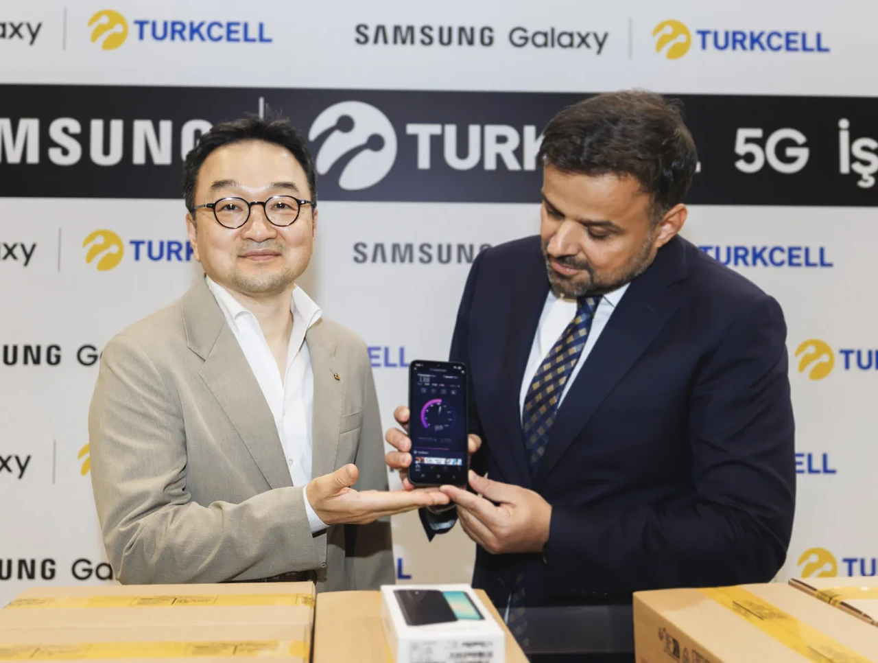 Türkiye’de 100 Bin Yerli 5G Telefon Üretilecek: İşte Ortaklığın Detayları