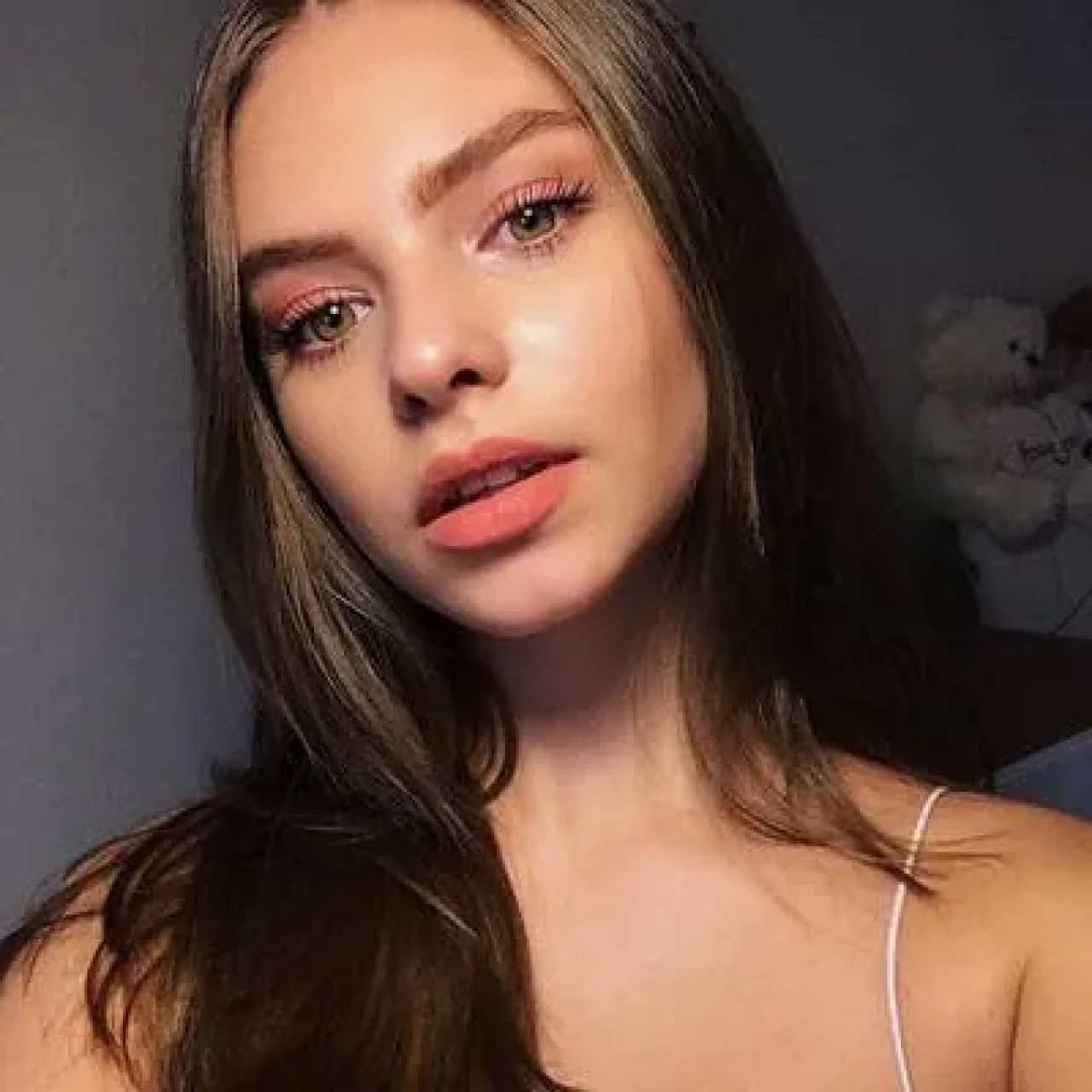 İrem Yalçınkaya Kimdir? Dijital dünyanın yeni güçlü ismi hakkında bilinmeyenler