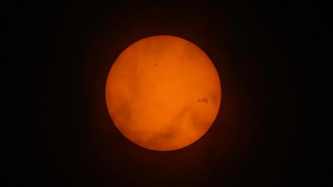 Jeomanyetik Fırtına Başladı: Elektrik ve Uydu Sistemleri Risk Altında