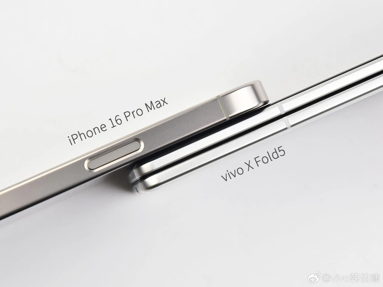 Vivo X Fold 5 ortaya çıktı: iPhone 16 Pro Max ile incelik kıyası!