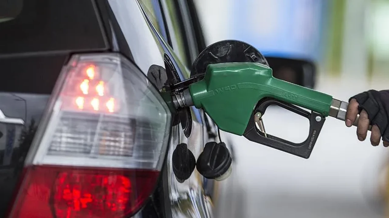 İsrail-İran savaşı akaryakıt fiyatlarını nasıl etkiledi? Motorine ne kadar zam geldi, güncel fiyatı kaç TL oldu?