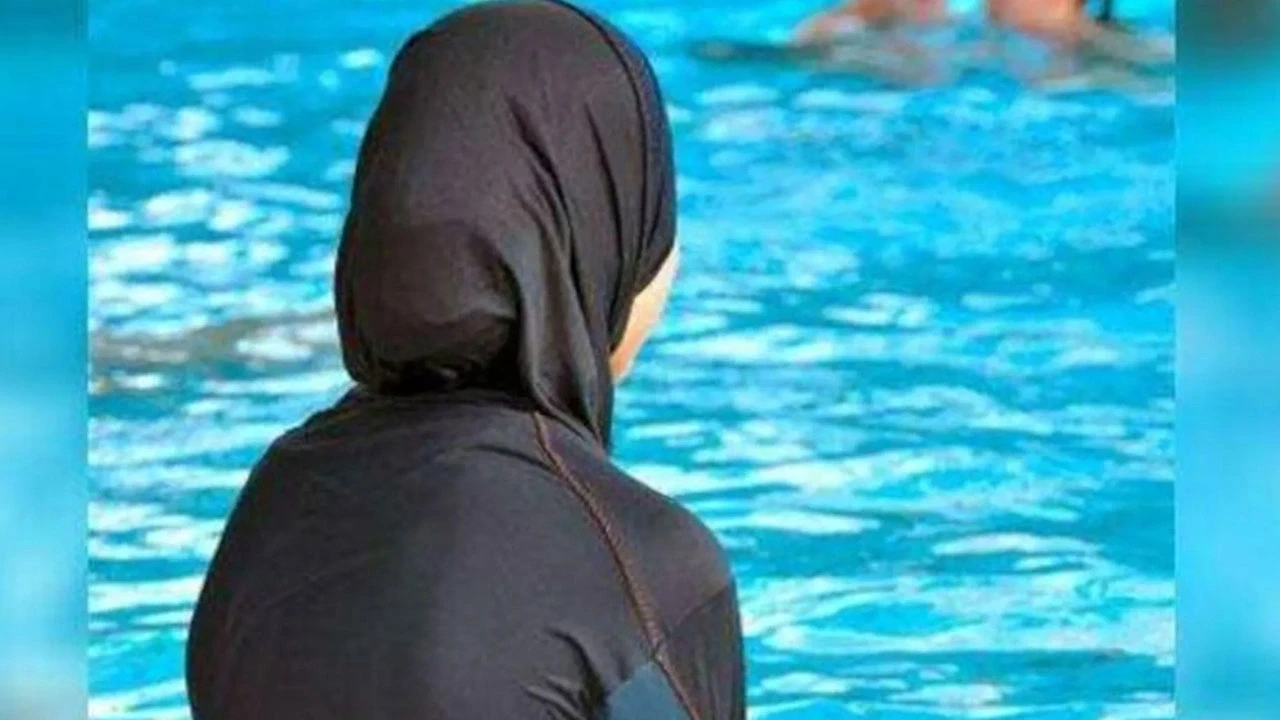 Suriye'de Plaj Devrimi: Kadınlar İçin Haşema Zorunlu Oldu!