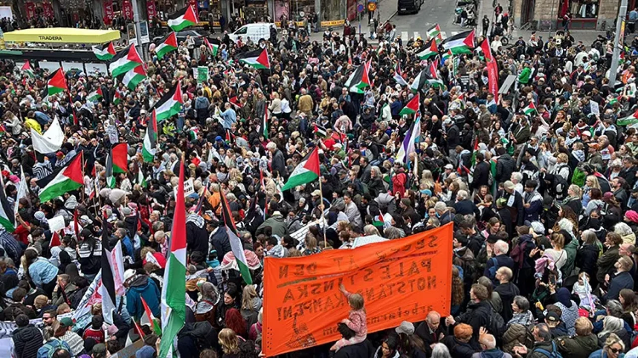 Avrupa’da 300 Bin Kişi Gazze İçin Ayakta!