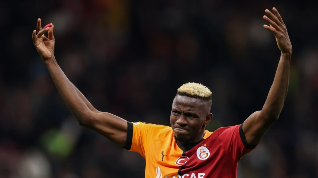 Osimhen parayı seçti! Resmi açıklama yolda