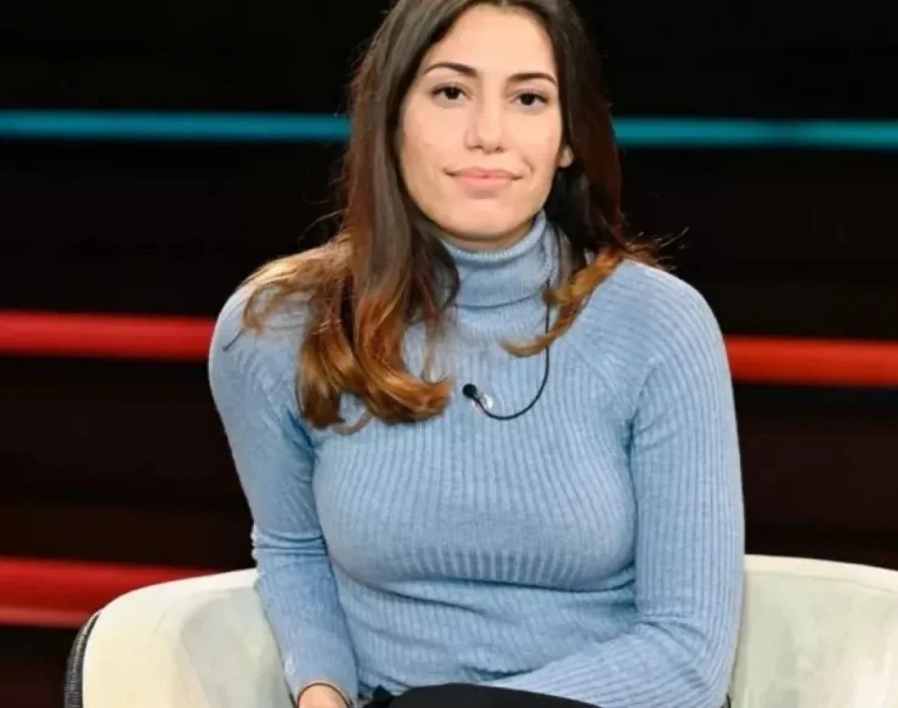 Cansu Köktürk kimdir, kaç yaşında, aslen nereli? Alman Meclisi’nden neden çıkarıldı?