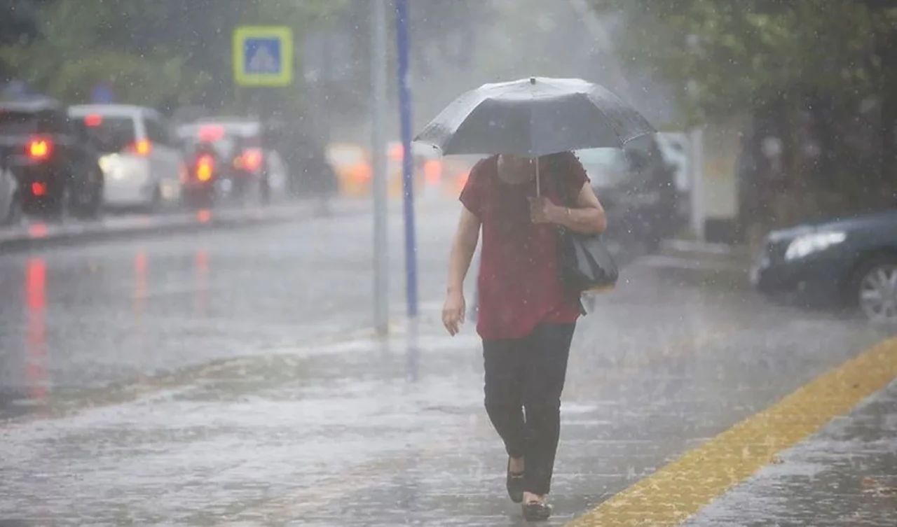 Bugünkü hava durumu: Gök gürüldeyecek, sıcaklık düşecek! 21 Haziran’da hava tersine dönüyor