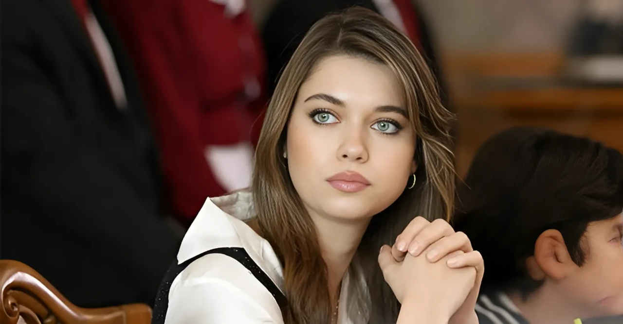 Afra Saraçoğlu hangi parfümü kullanıyor, hangi şampuanı kullanıyor, hangi telefonu kullanıyor?