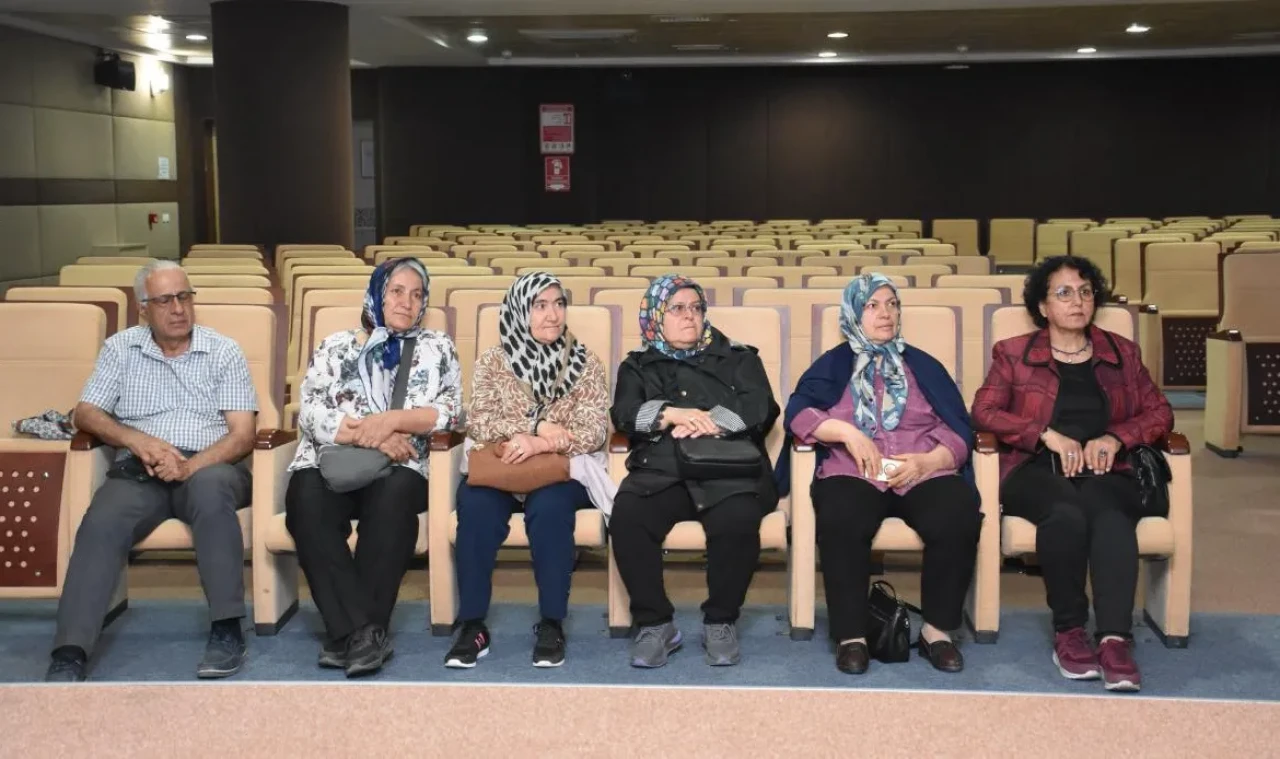 "Üniversiteli Nine ve Dedeler!" Karaman'da 60 yaş üstü bireyler kampüs hayalini gerçekleştirdi