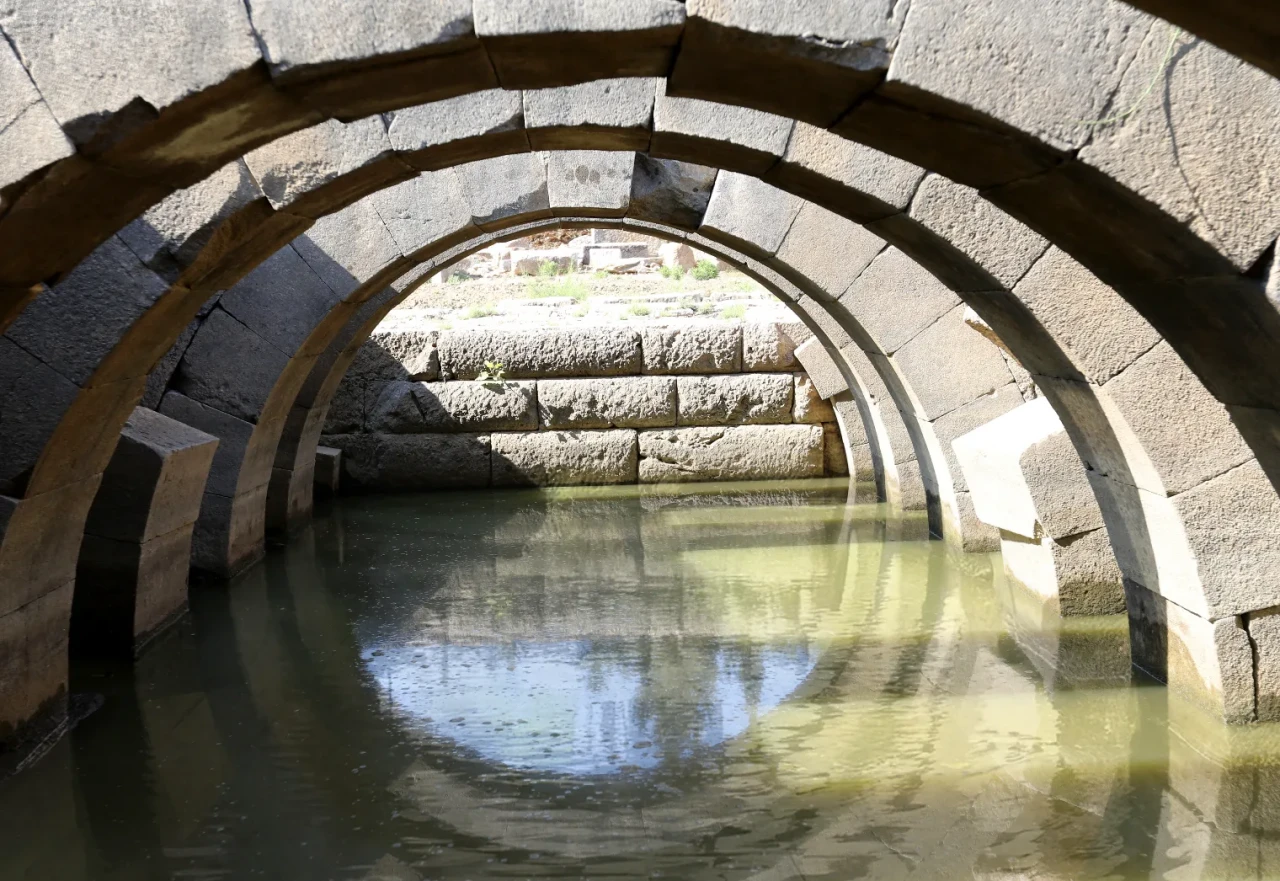 Saya Holding’ten Kültürel Hamle: Klaros Kazılarına Ana Sponsor Oldu