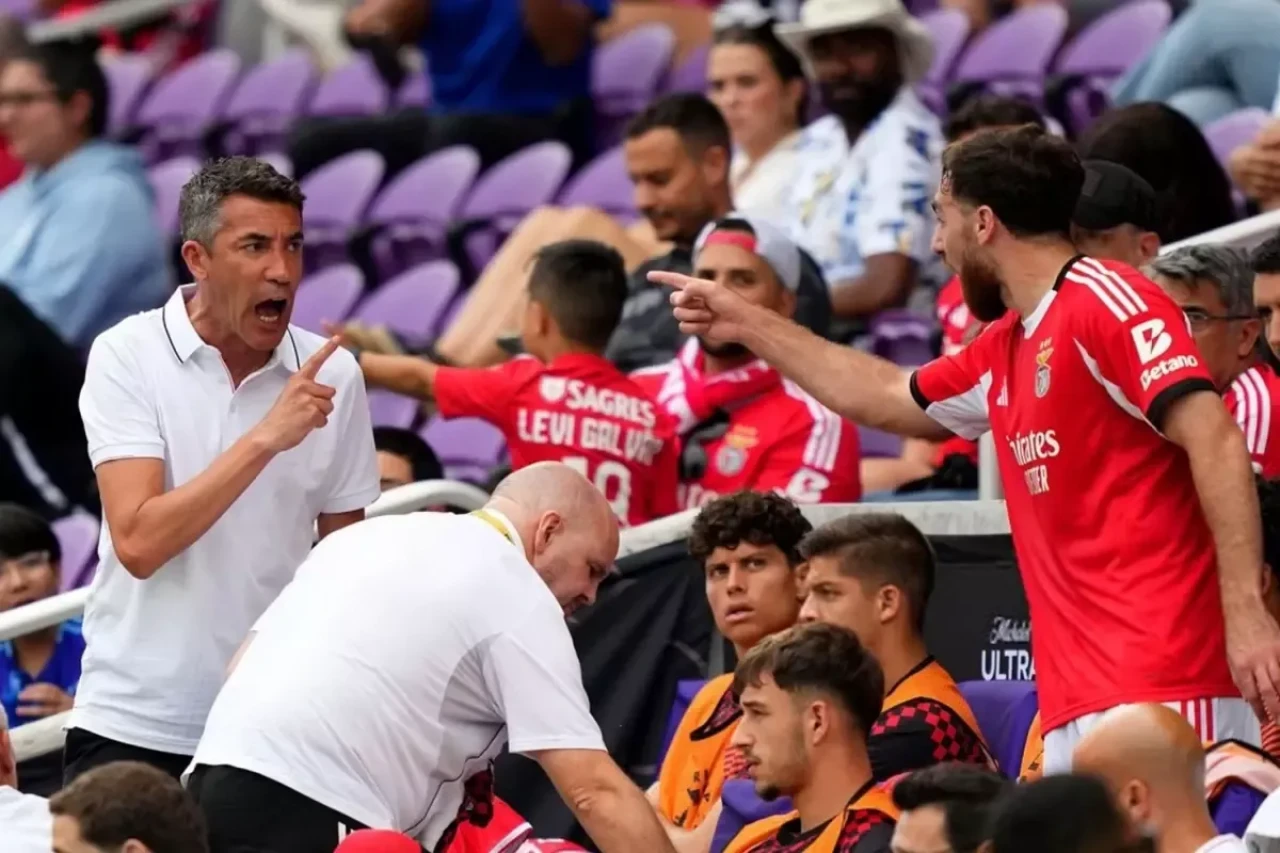 Milli yıldız ile teknik direktörü birbirine girdi! O anlar kameralara yansıdı