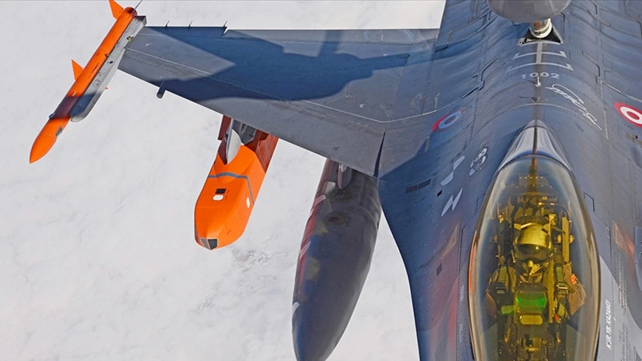 ROKETSAN’dan Endonezya’ya Güçlü Çıkartma: İki Dev Anlaşma!