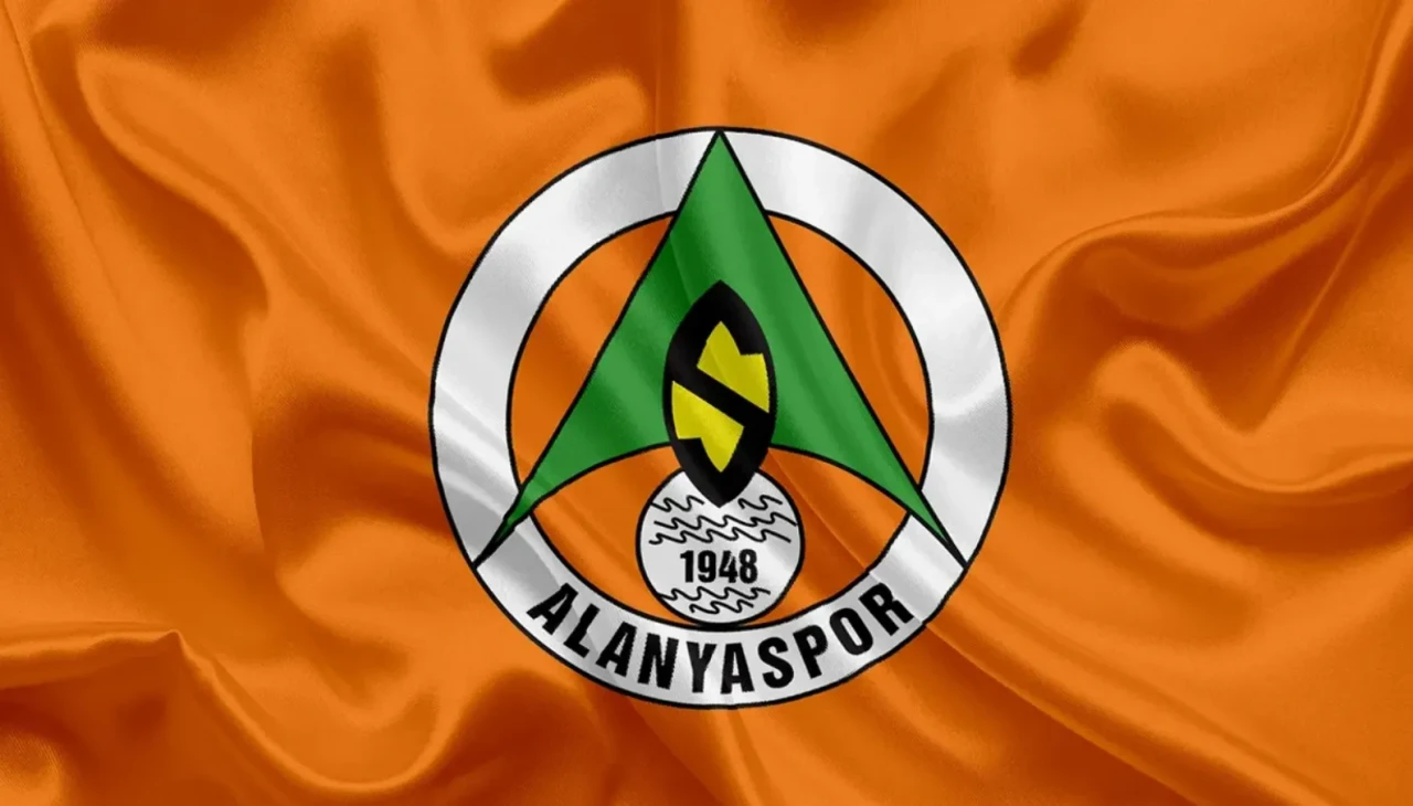 Düşük maliyet, yüksek hedef: Alanyaspor'un yeni stratejisi!