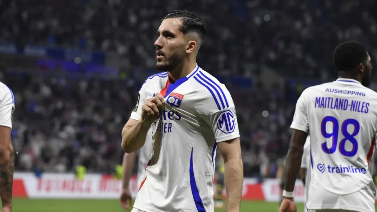 Manchester City, Rayan Cherki transferini açıkladı! İşte bonservisi