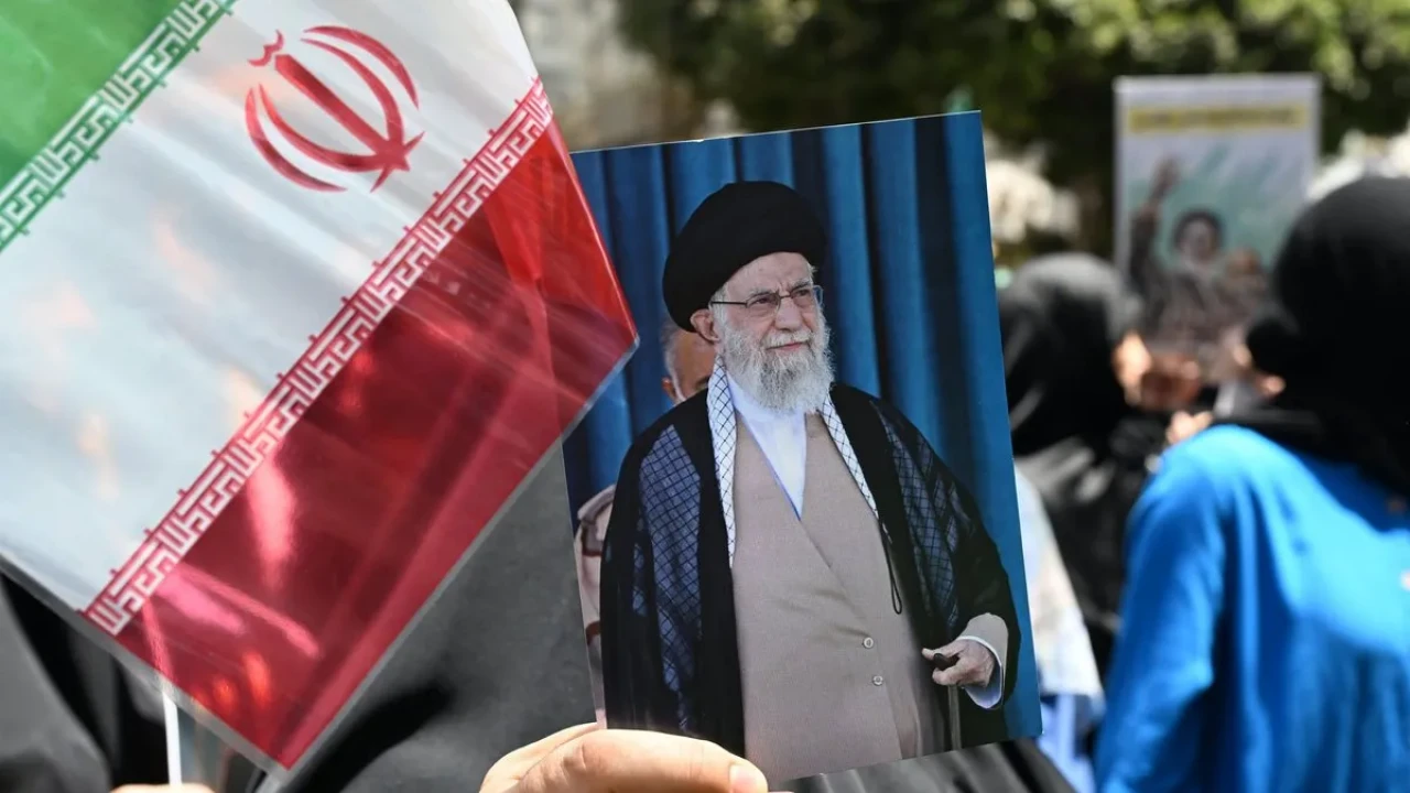 Hamaney sessizliğe büründü: Sığınakta mı, hasta mı, hedefte mi?