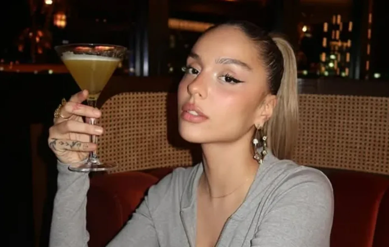 Berrin Keklikler Kimdir, Aslen Nereli, Şarkıları, Kaç Yaşında, Boyu ve Kilosu? İşte Hayatı ve Kariyeri