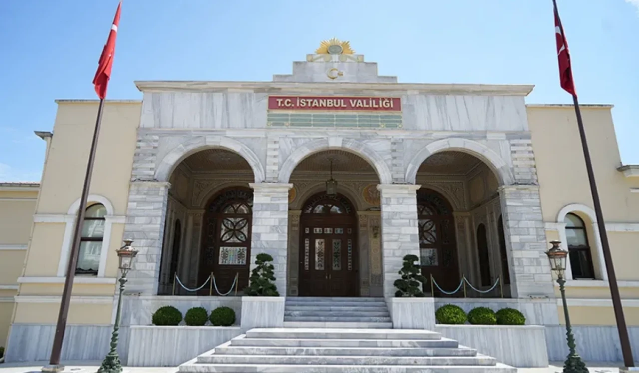 İstanbul Valiliği duyurdu! Yüksek sesle müzik dinleyenlere para cezası!