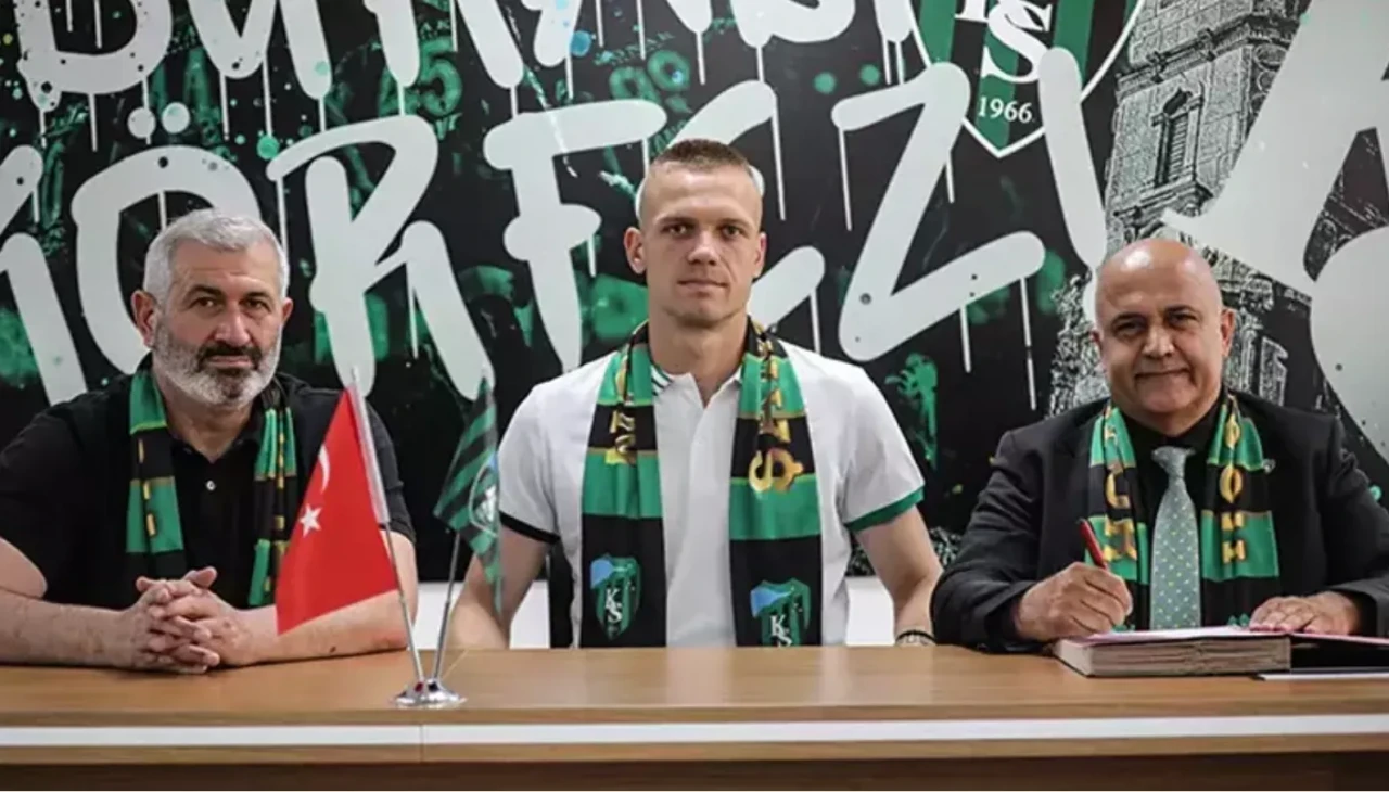 Kocaelispor kaleyi emanet etti: Jovanovic resmen takımda!