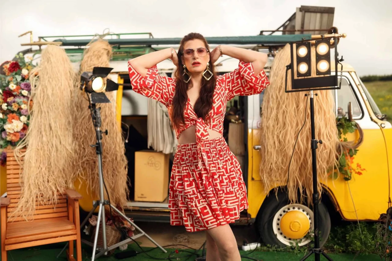 Bu Yaz Herkes “Tıpış Tıpış” diyecek! Pınar Soykan’dan müzik listelerini sallayacak sürpriz