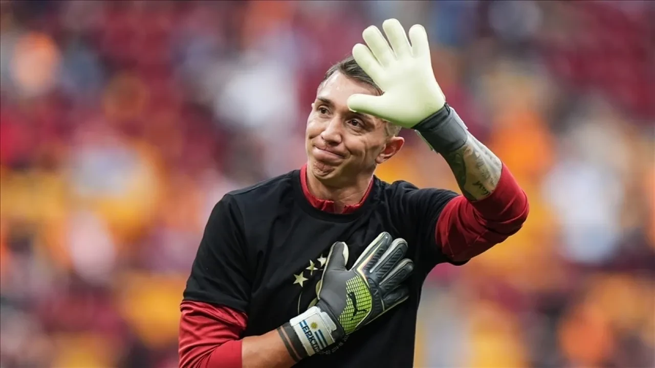 Galatasaray'ın kalesine geçecek ismi açıkladı! Muslera'nın yerine geliyor