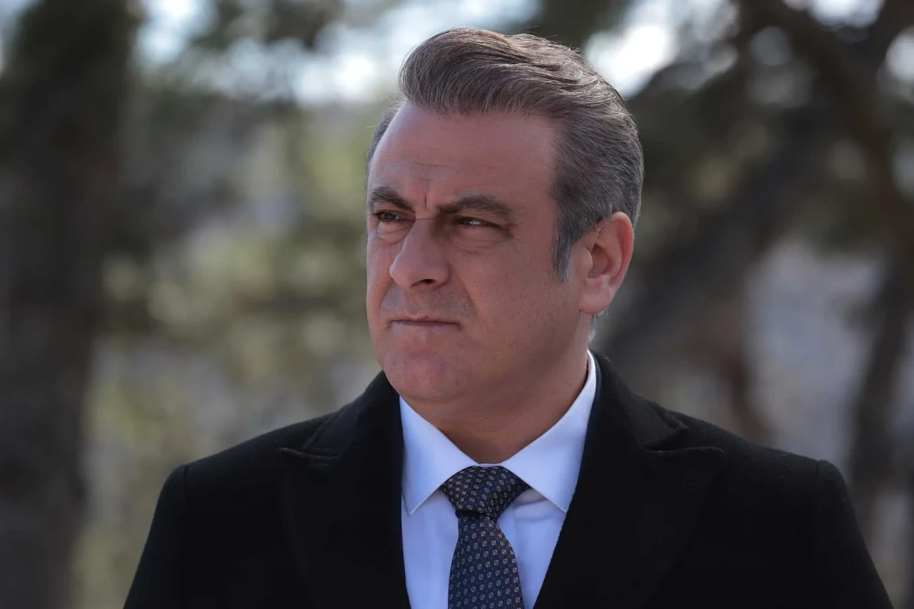 Turgut Tunçalp eşi kim? İşte Tunçalp'in kalbini kazanan gizemli kadın!