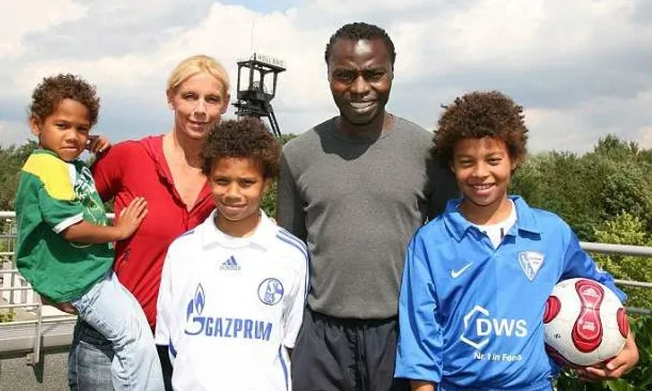 Leroy Sane’nin Annesi ve Babası Kimdir, Nerede Yaşıyorlar, Ailesi? Ailesi Hakkında Merak Edilen Tüm Detaylar