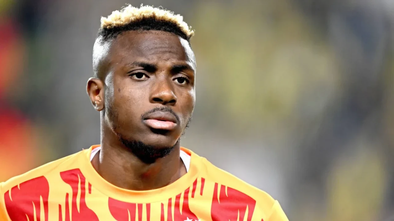 Victor Osimhen ‘rüya’ transfer için kapıda bekliyor!