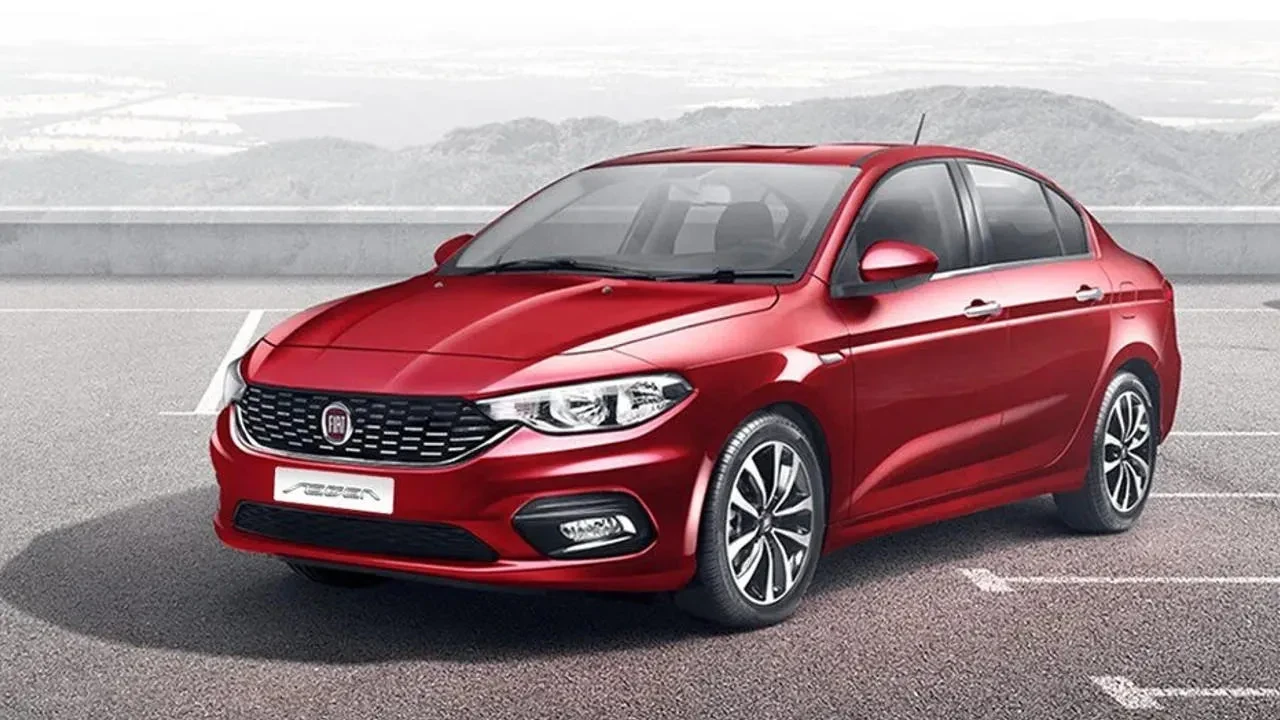Haziran ayında fiyatlar uçarken Fiat Egea frenden vazgeçmedi: O tahta aday