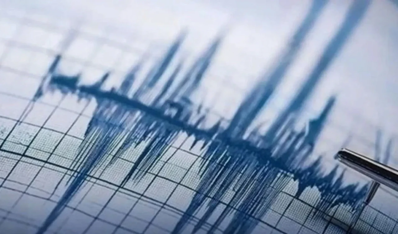 Marmaris'te 5.8’lik deprem: 14 yaşındaki Afranur panikten hayatını kaybetti