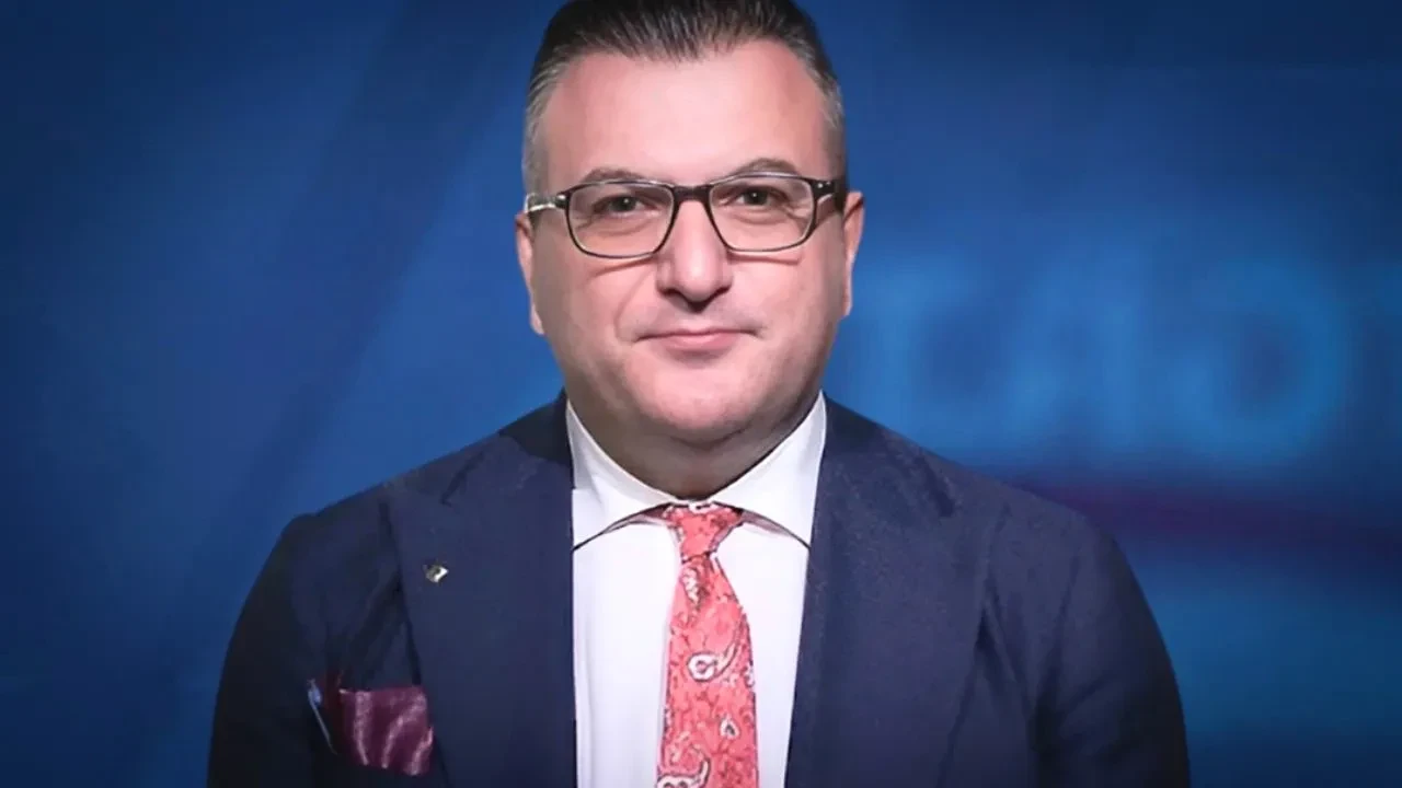 Cem Küçük canlı yayında uyardı: 'Örgüt siyasi sacayağını Suriye'den başlatmak istiyor!'