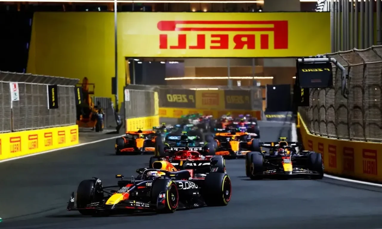 Formula 1'in kalbi olan V8'ler geri mi dönüyor?