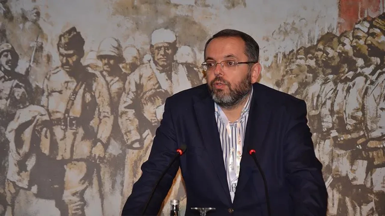 Silah var, asker yok: Erhan Afyoncu'dan Türkiye için tarihi uyarı