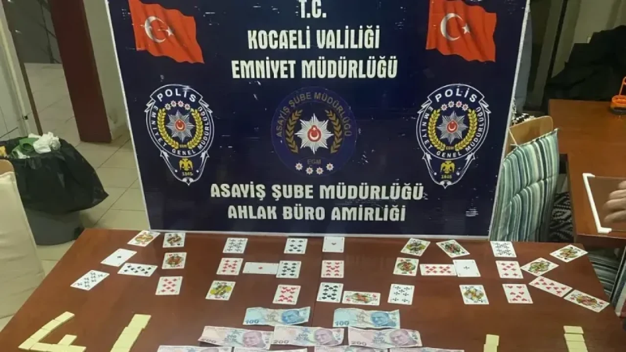 Kocaeli Gölcük’te Kahvehaneye Kumar Baskını: 6 Kişiye 55 Bin Lira Ceza